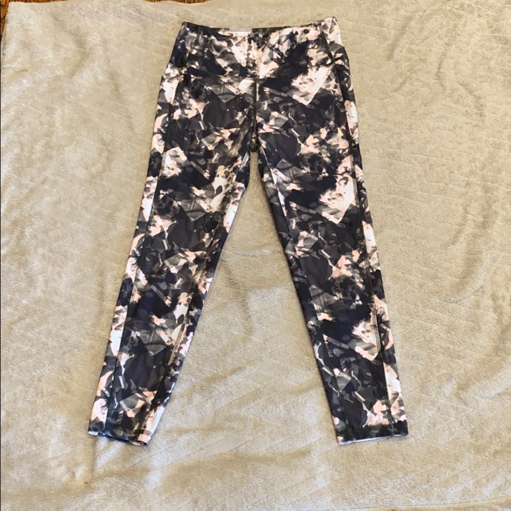 DSG women’s 7/8 leggings Women’s size S
